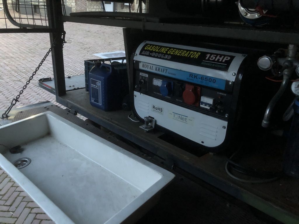 26323800-10.jpg