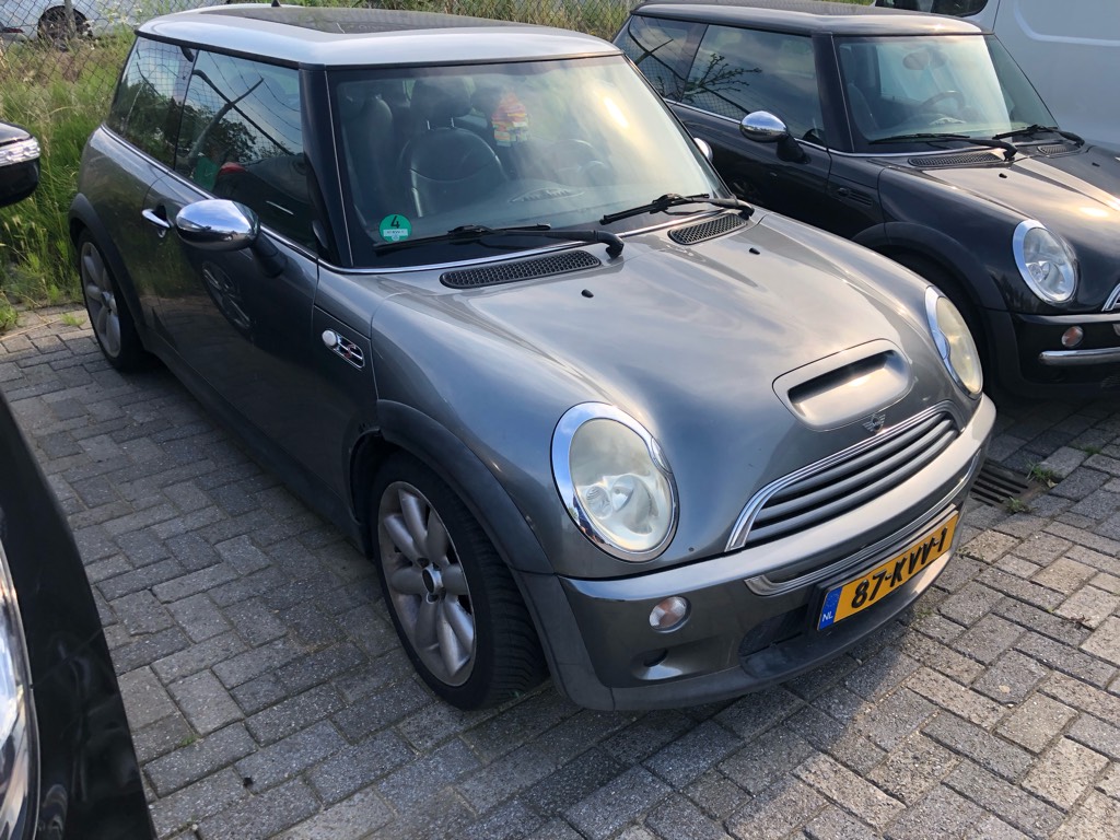 39000433-4.jpg