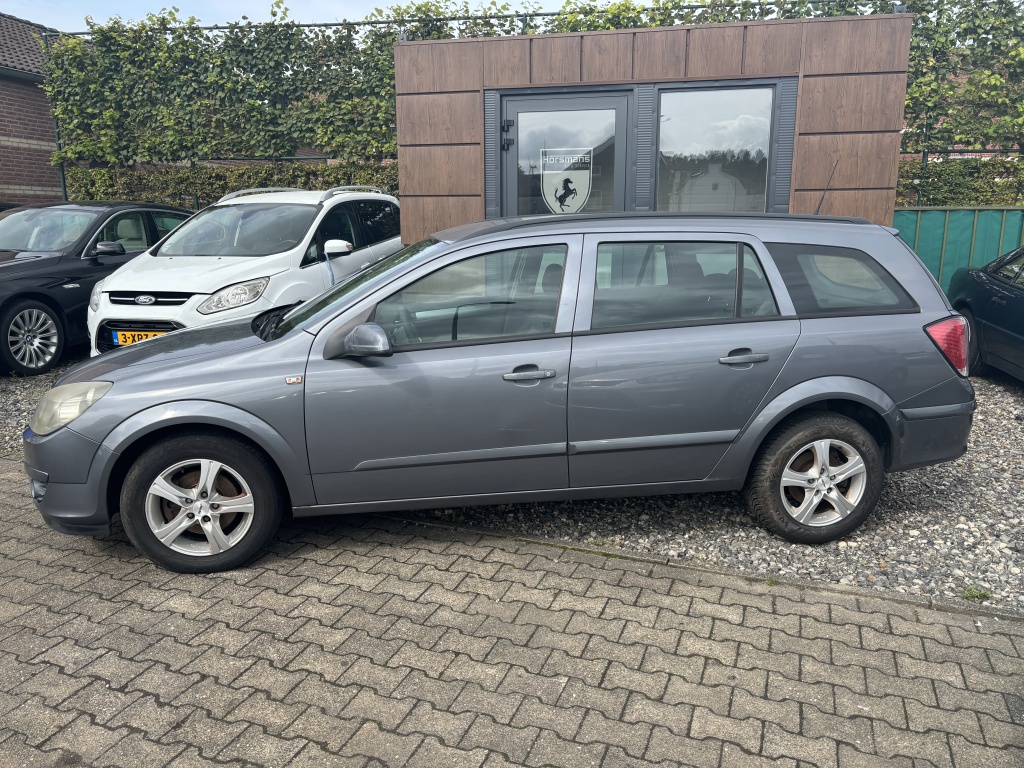 39948270-2.jpg