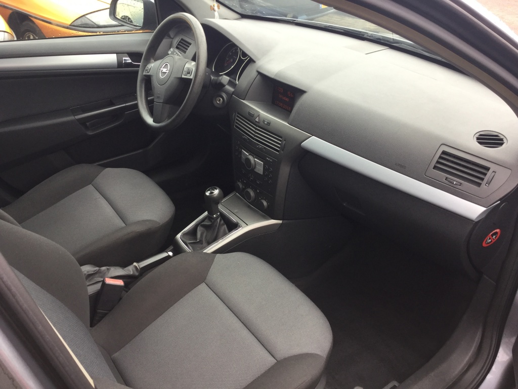 39948270-5.jpg