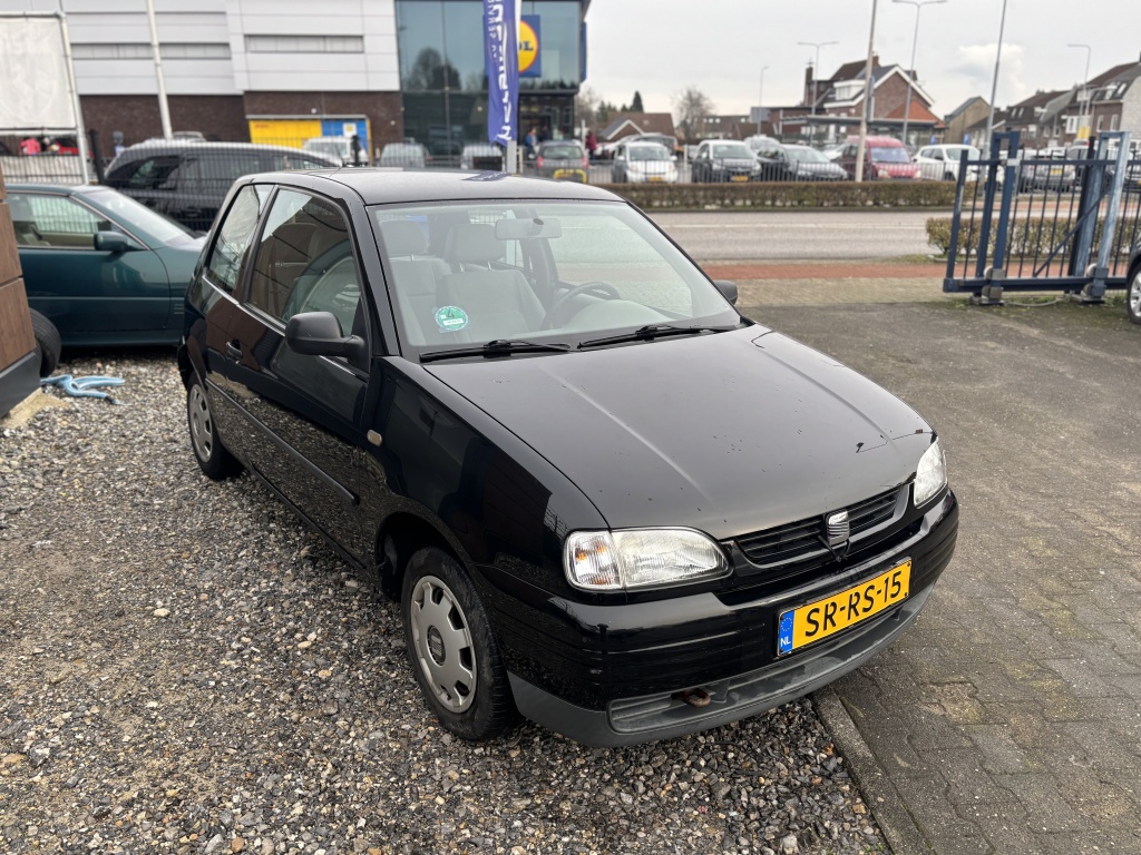 42157454-1.jpg