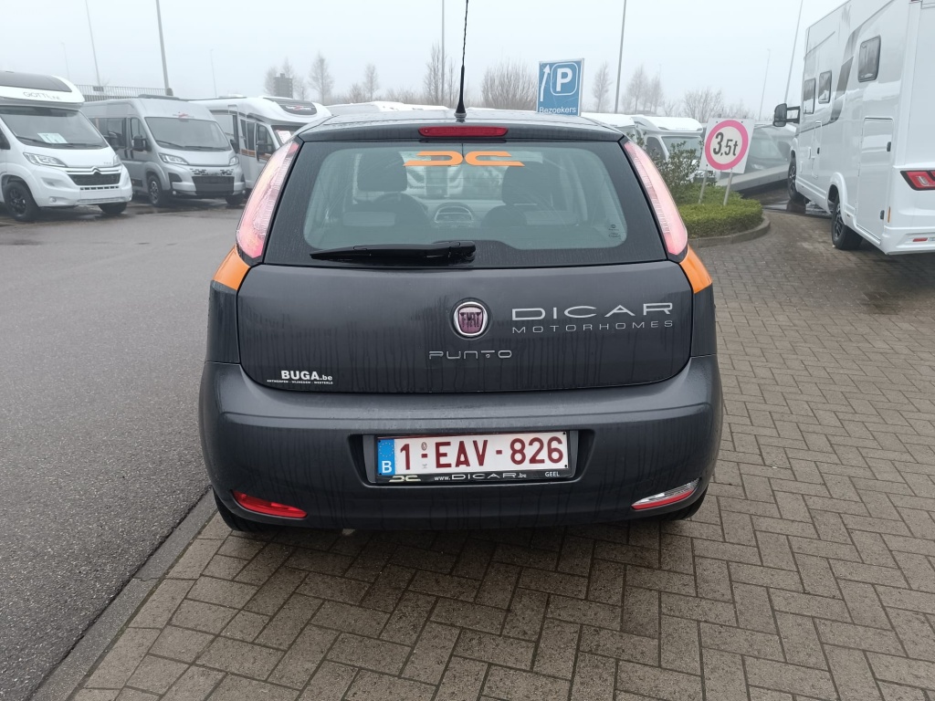 42653884-4.jpg