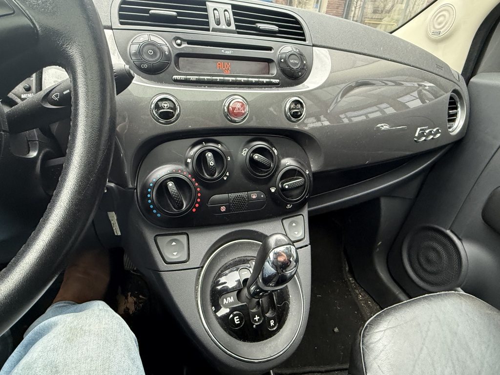 42883570-5.jpg