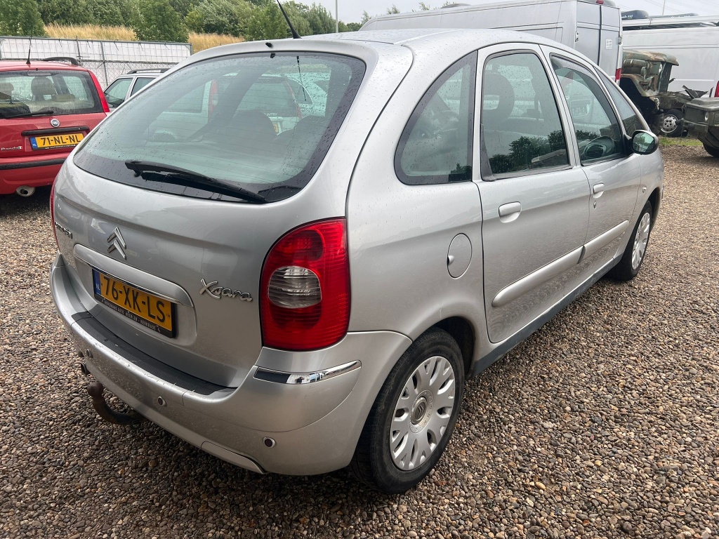 45128925-14.jpg