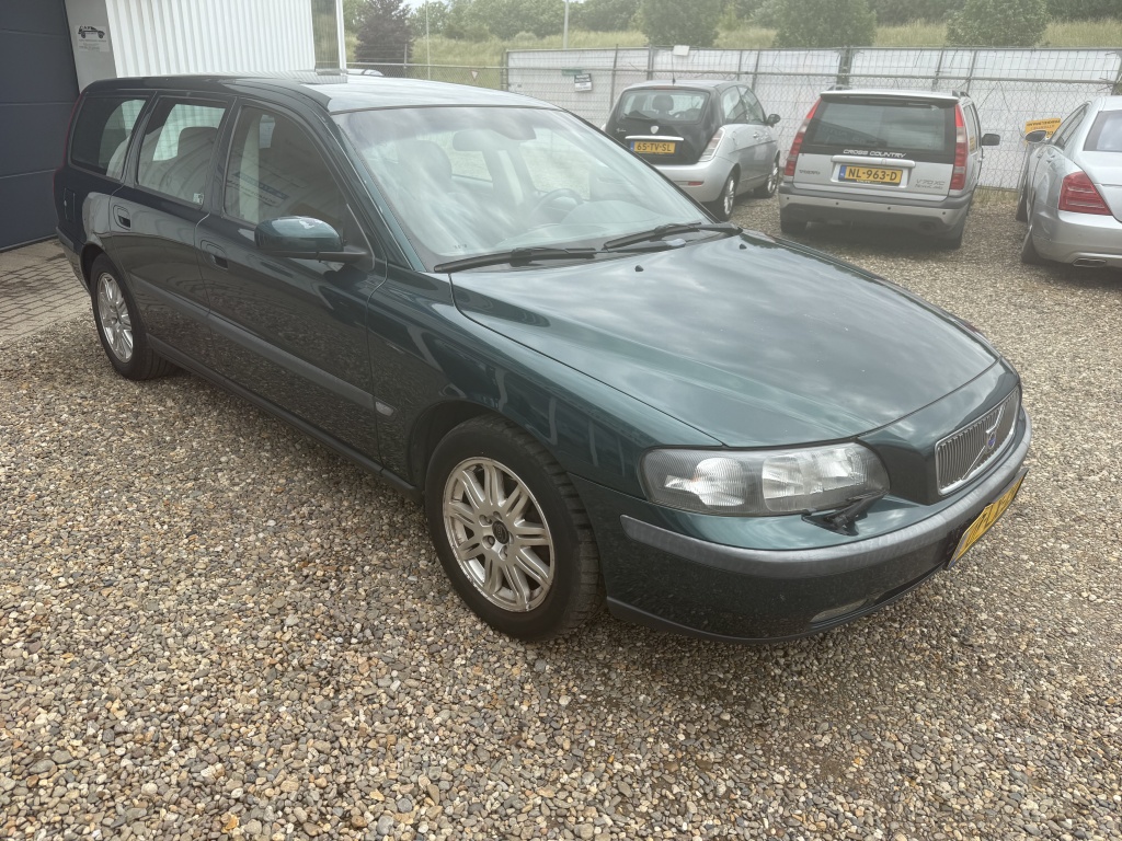 45129270-10.jpg