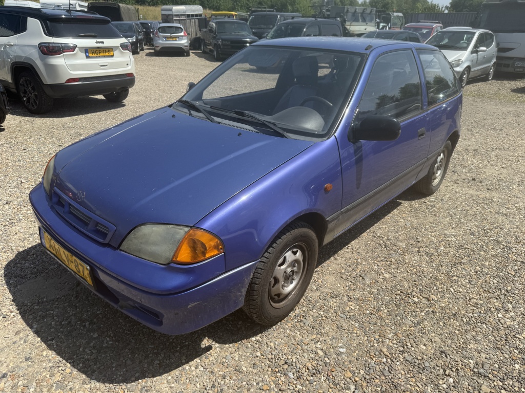45791511-2.jpg