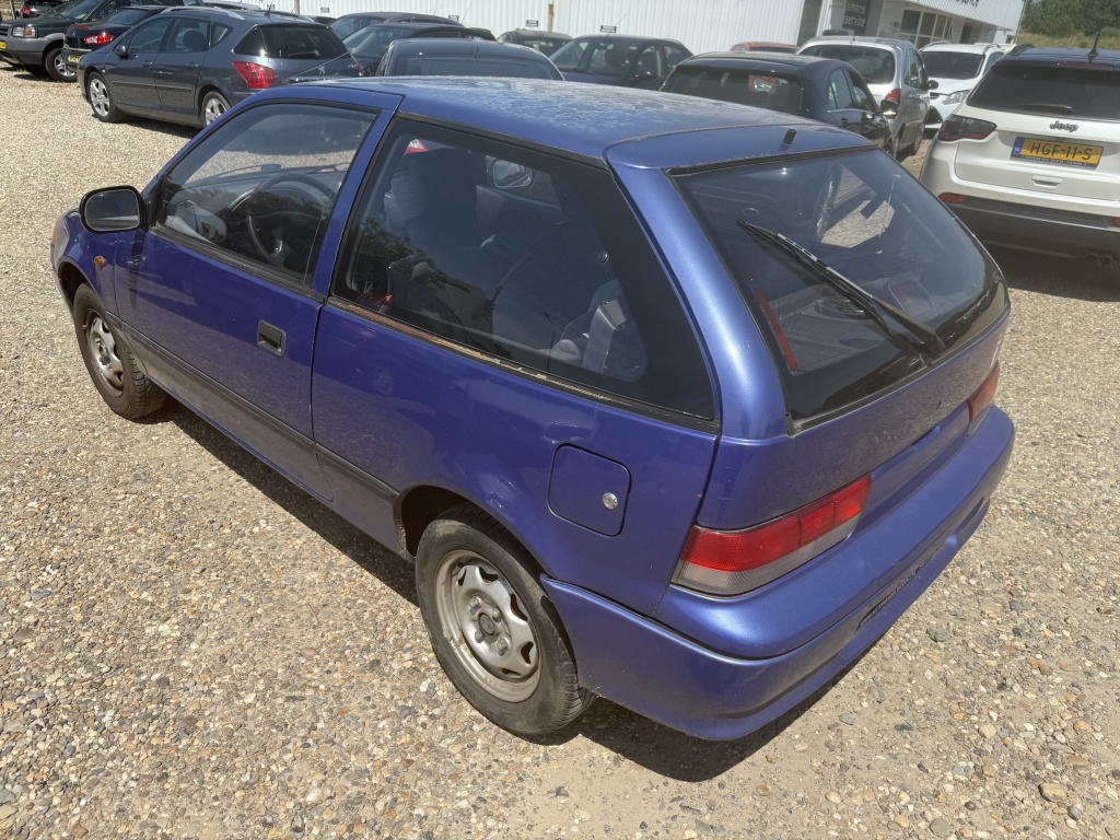 45791511-4.jpg