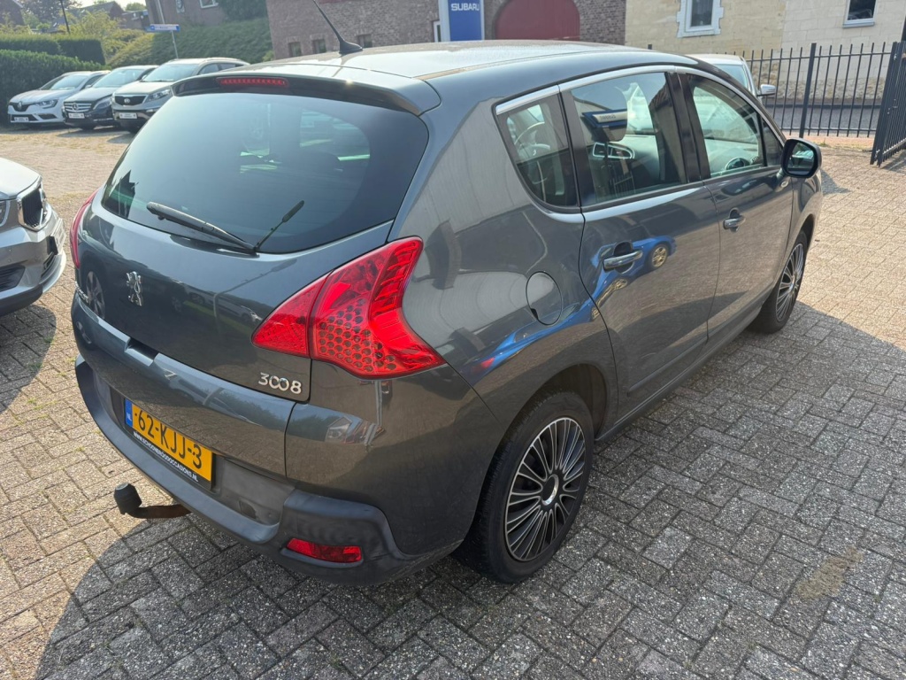 46843926-2.jpg
