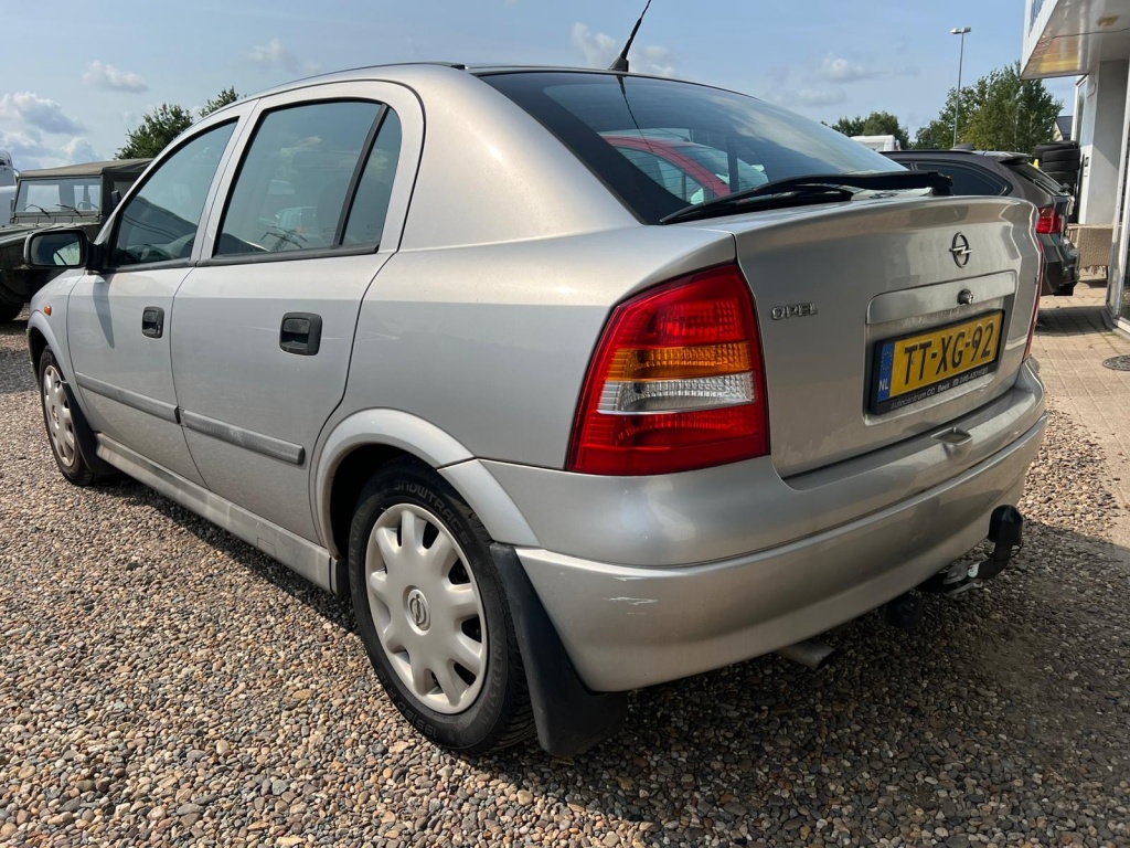 46845145-3.jpg