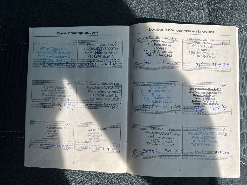 47072112-12.jpg