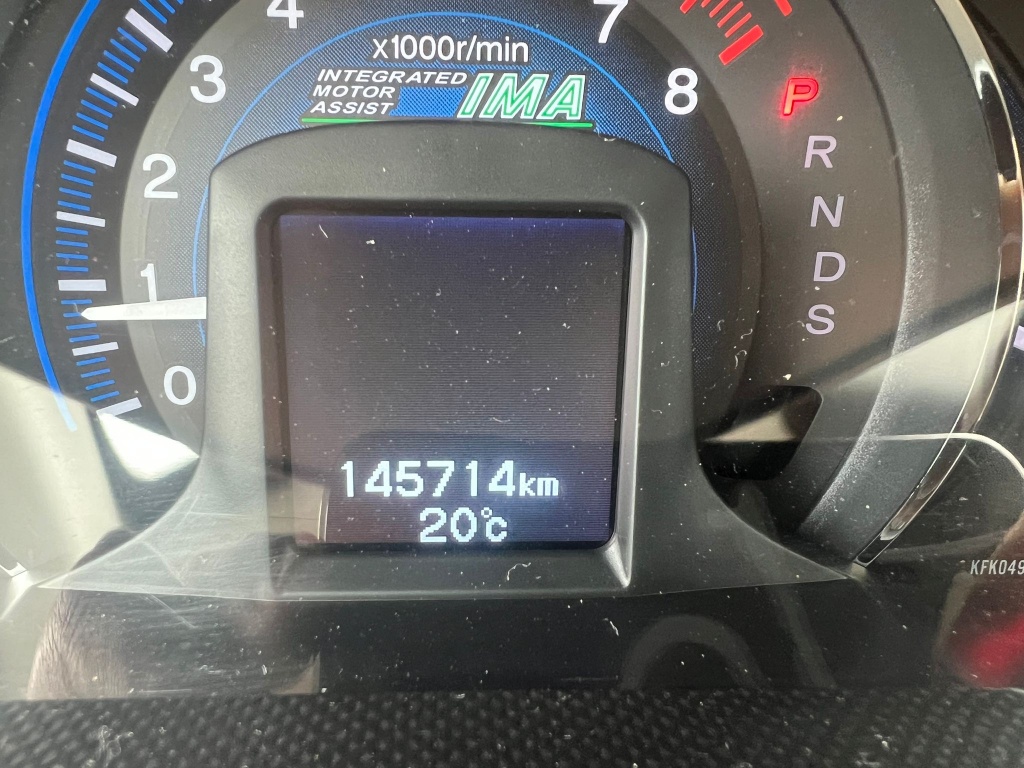 47213430-2.jpg