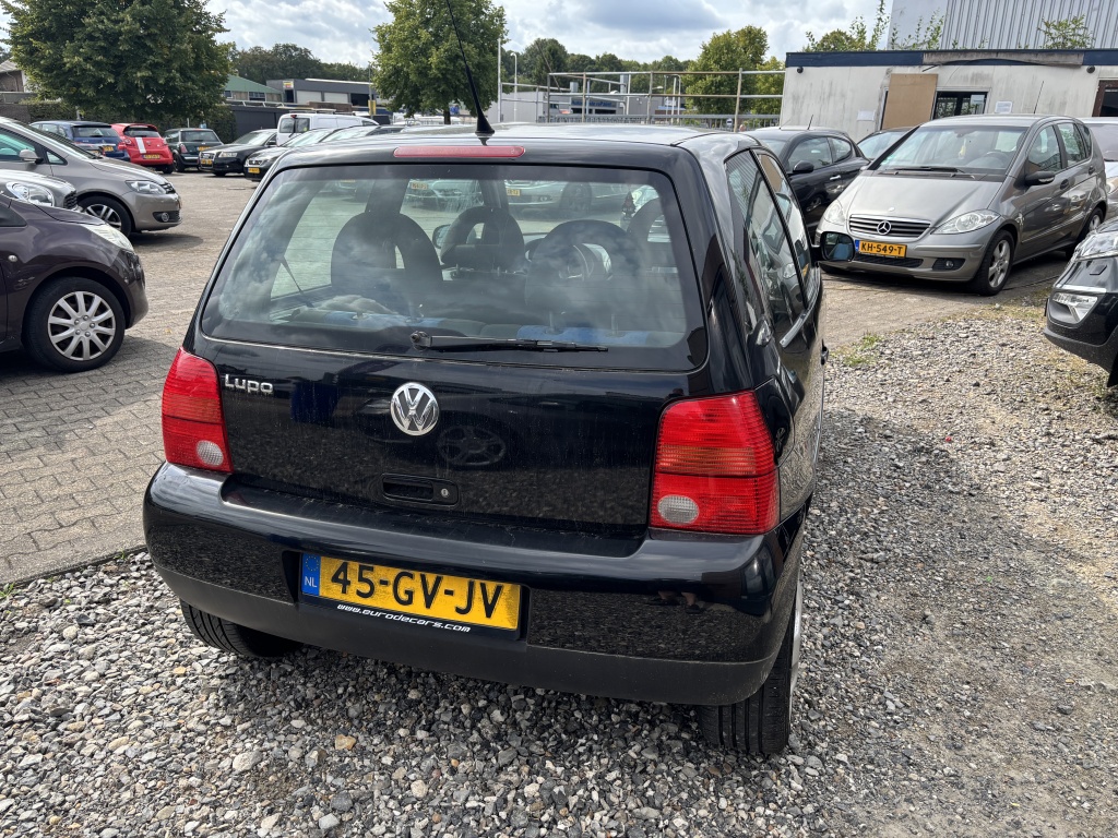 47247441-3.jpg