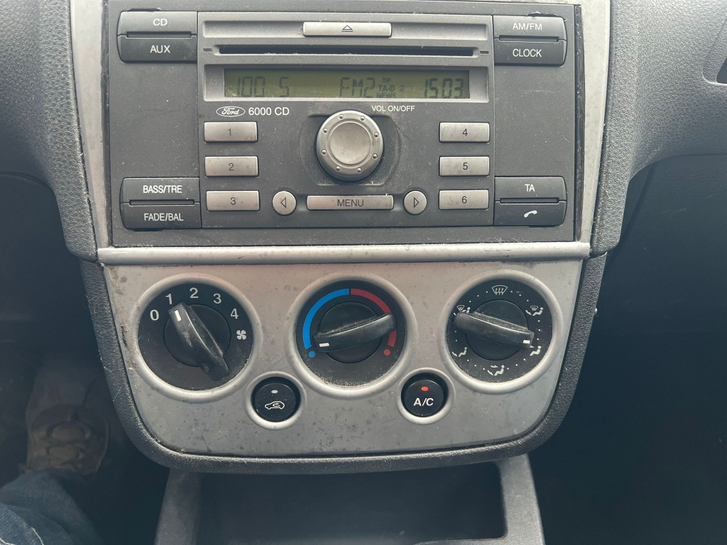 47282556-6.jpg