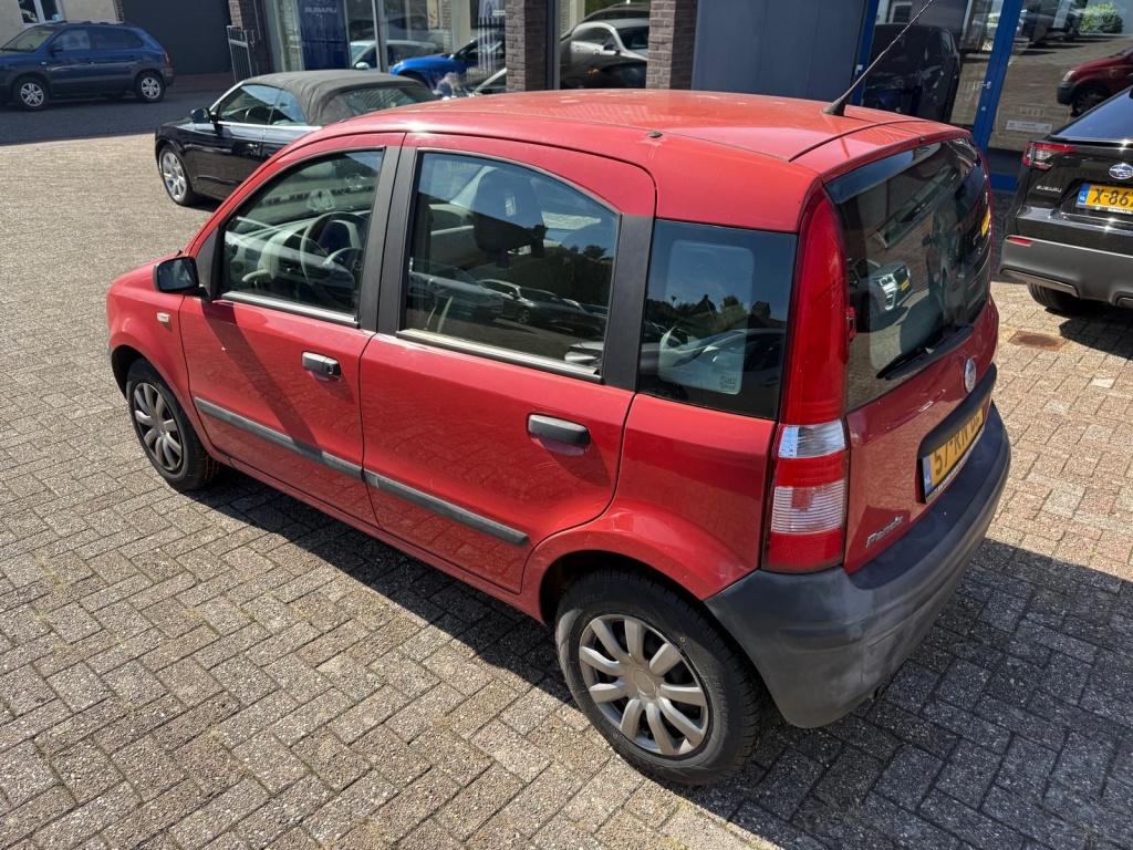 47768593-6.jpg