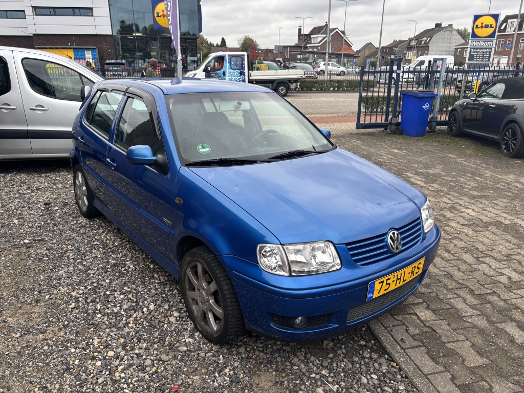 48125092-1.jpg