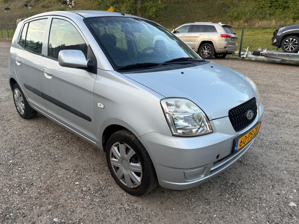 57089537 0.jpg